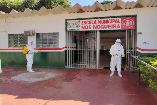 9º GAC realiza descontaminacao da Escola Municipal Noe Nogueira