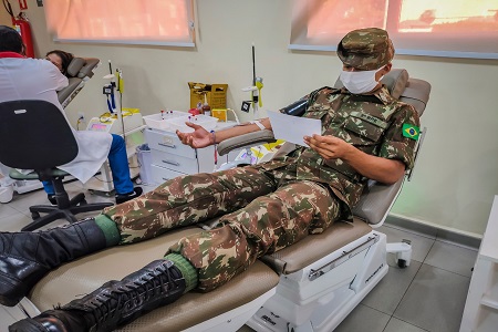 Militares doam sangue ao Hemosul de Campo Grande 1